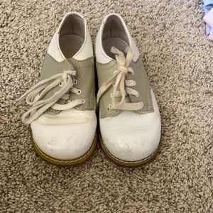 Boy’s saddle shoes Willits size 7.5D